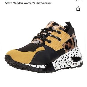 Steven Madden Cliffhanger shoes. Gold metallic leopard print. Used once